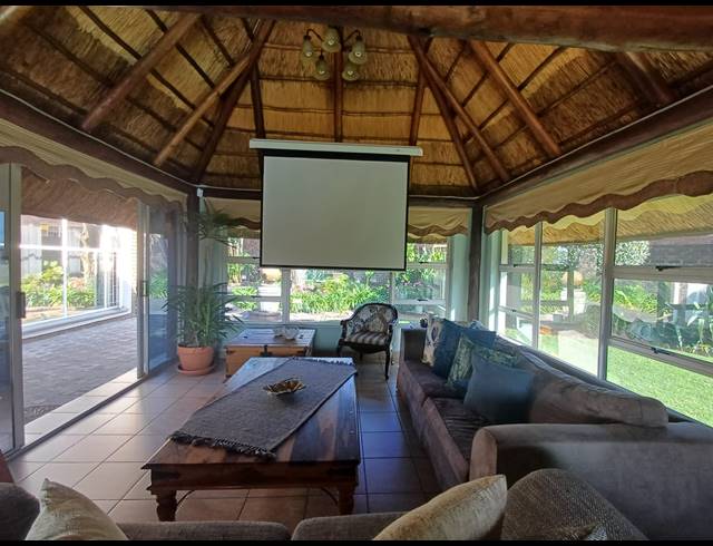 4 BEDROOM HOUSE FOR SALE IN VANDERBIJLPARK SE 3